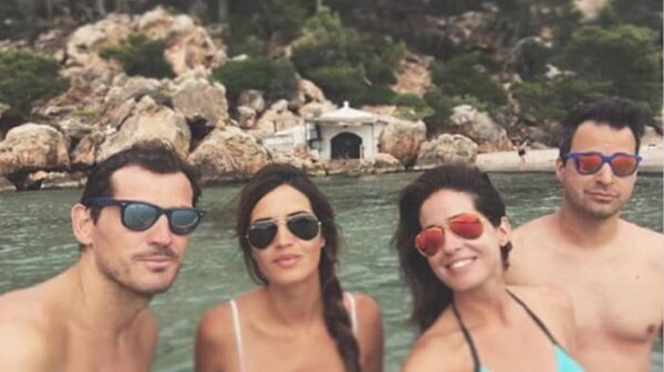 Sara Carbonero e Iker Casillas con Isabel Jiménez y Álex Cruz en Menorca