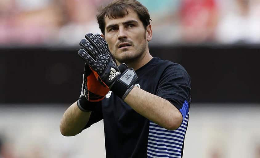 Iker Casillas en un partido con el Oporto