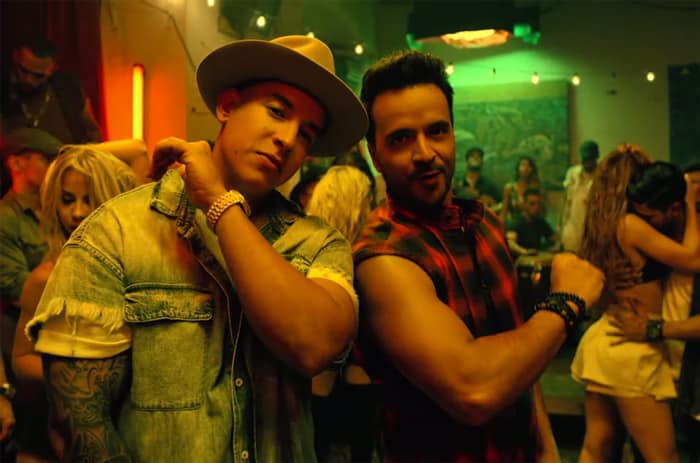 Luis Fonsi y Daddy Yankee en un momento del vídeo de 'Despacito'