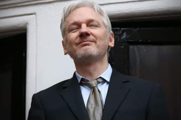 El ridículo de Julian Assange al tragarse una noticia de 