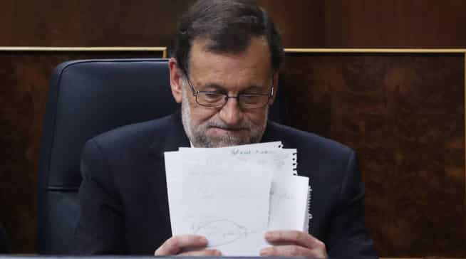 Mariano Rajoy en su escaño del Congreso