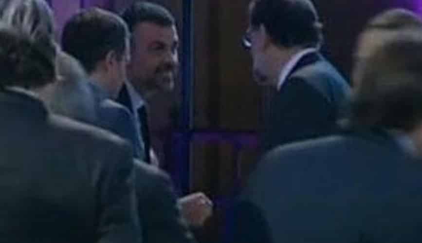 Santi Vila y Mariano Rajoy saludándose este miércoles por la noche en Barcelona