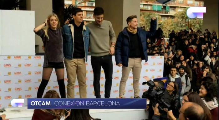 Cuatro de los concursantes de 'OT' en la firma de Barcelona