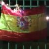 Quema de una bandera de España por parte de Arran