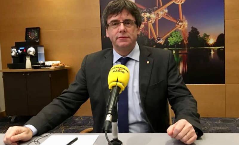 Carles Puigdemont en Bruselas durante la entrevista en Catalunya Ràdio