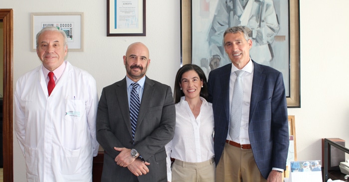 A la derecha, Álvaro de la Parra con el Dr. Javier Guerra, Jesús María Rodríguez y Eva Sáez