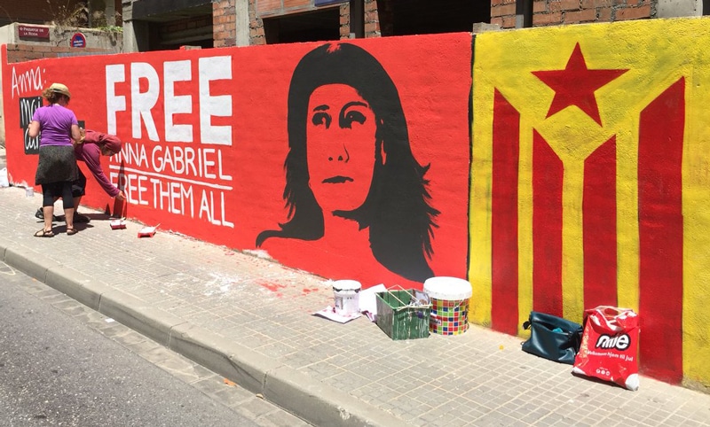 El mural del casal independentista Desperta Ferro de Reus en homenaje a Anna Gabriel