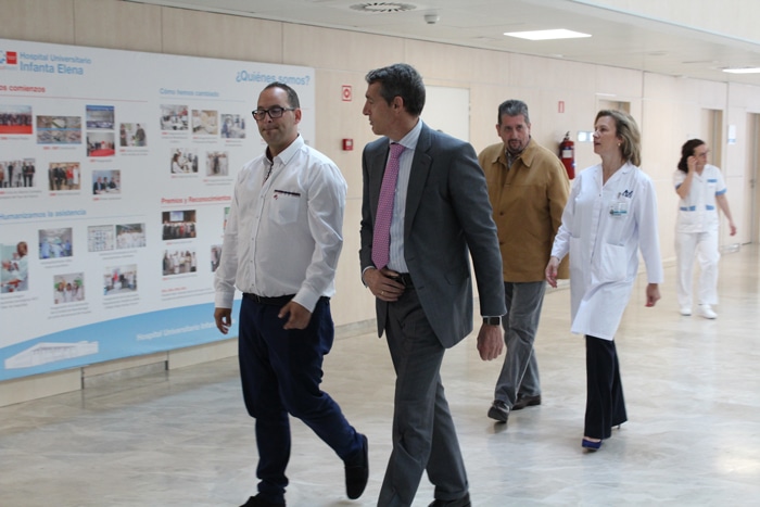 Álvaro de la Parra y la Dr. Sánchez con el alcalde y el concejal de Salud de Valdemoro