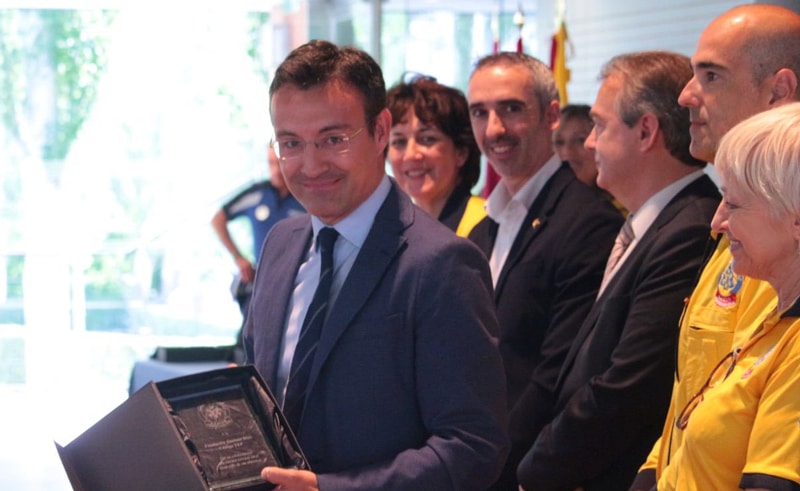 El Dr. Martín Reyes recogió en nombre del Servicio de Cardiología de al FJD el reconocimiento entregado por SAMUR-Protección Civil al Código TEP