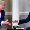 Donald Trump y Vladimir Putin se estrechan la mano antes de su reunión