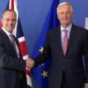 Dominic Raab, ministro del Brexit, y Michael Barnier, negociador comunitario