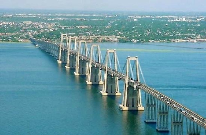 El puente gemelo de Morandi, situado en Maracaibo