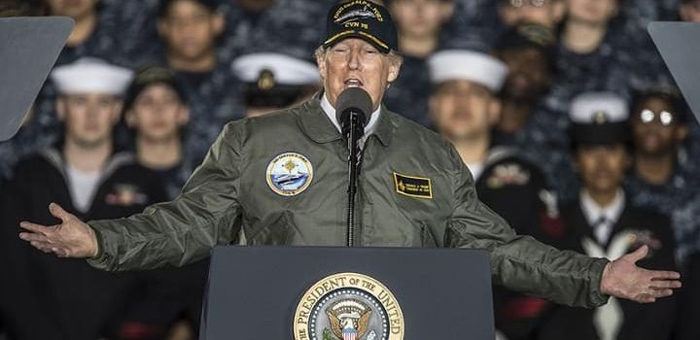 Donald Trump con el ejército
