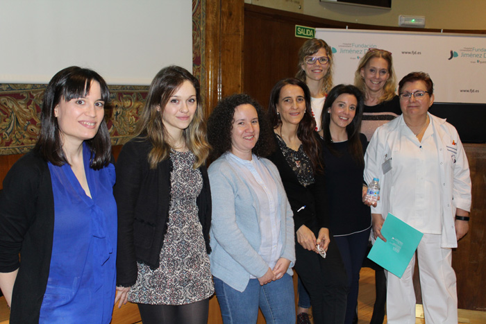 Laura Vaquero (2ª por la izquierda) con otras profesionales de la Fundación Jiménez Díaz de su Comisión Hospitalaria contra la Violencia