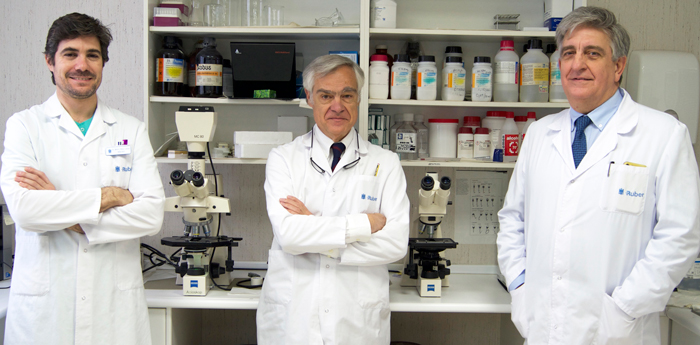 Los doctores Alberto Pérez-Lanzac, Juan Bernar y Antonio Allona