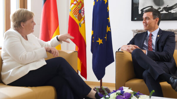 Pedro Sánchez con Angela Merkel