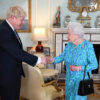 Isabel II y Boris Johnson