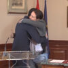 El abrazo entre Sánchez e Iglesias tras firmar el Gobierno de coalición