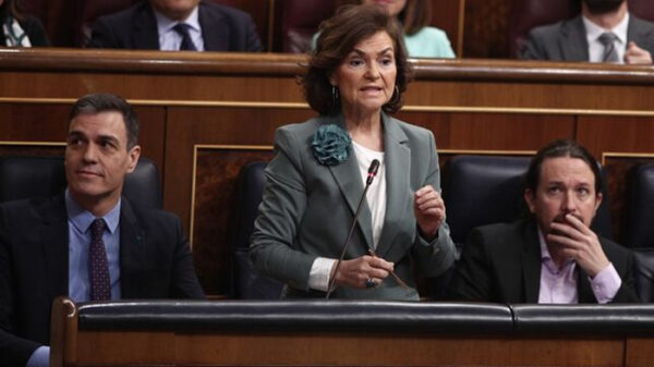 Pedro Sánchez, Carmen Calvo y Pablo Iglesias en el Congreso