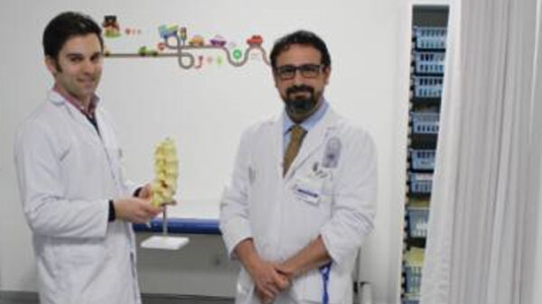 Los doctores Cristóbal Suárez Rueda y Borja Muñoz Niharra