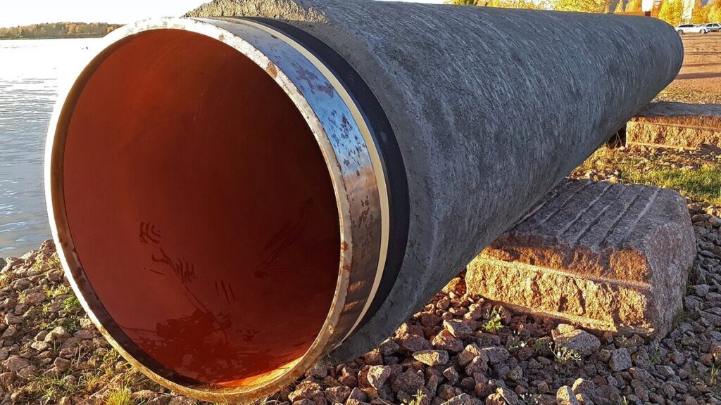 Un trozo de tubería Nord Stream expuesto al público en Kotka, Finlandia. Foto: ©Vuo.