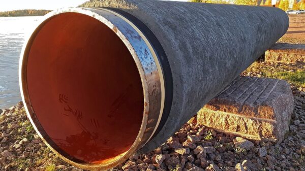 Un trozo de tubería Nord Stream expuesto al público en Kotka, Finlandia. Foto: ©Vuo.